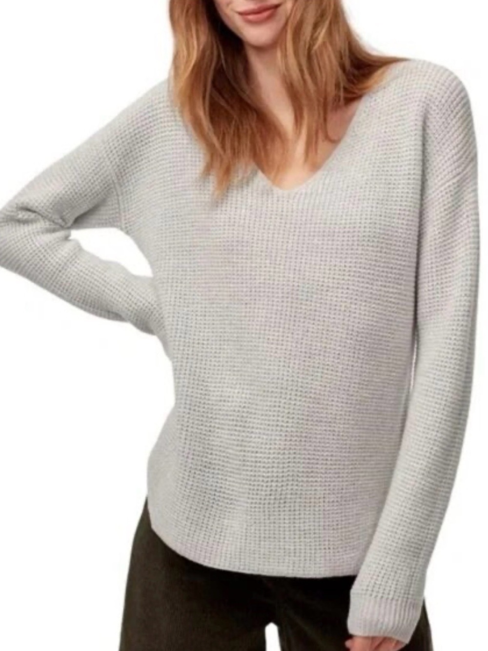 Wilfred V-Neck Knit Sweater in Light Taupe Gray